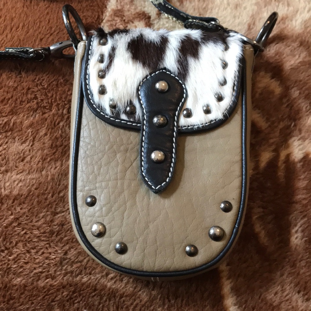 Purse - Picture 1 of 5